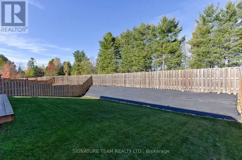 28 Terrance Drive Petawawa ON K8H 0H3
