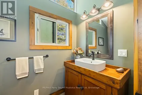 13 Peninsula Shores Road East Mcdougall ON P2A 2W7