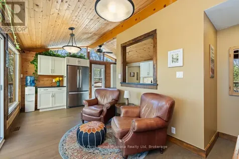 13 Peninsula Shores Road East Mcdougall ON P2A 2W7
