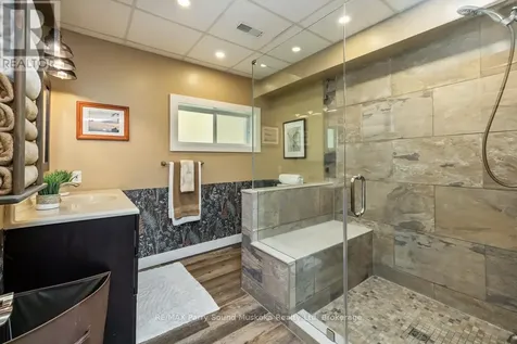 13 Peninsula Shores Road East Mcdougall ON P2A 2W7