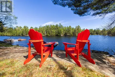 13 Peninsula Shores Road East Mcdougall ON P2A 2W7