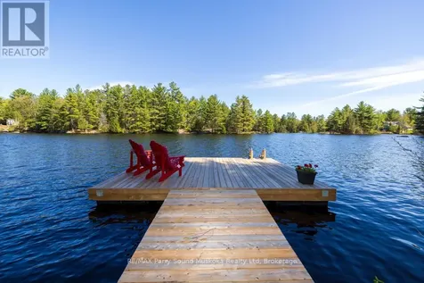 13 Peninsula Shores Road East Mcdougall ON P2A 2W7