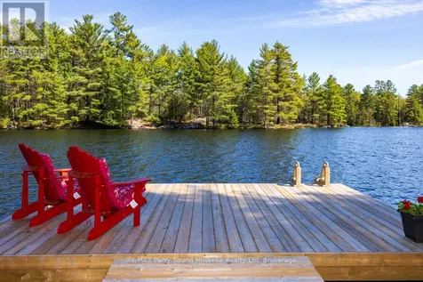 13 Peninsula Shores Road East Mcdougall ON P2A 2W7