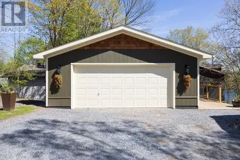 13 Peninsula Shores Road East Mcdougall ON P2A 2W7