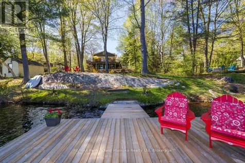 13 Peninsula Shores Road East Mcdougall ON P2A 2W7