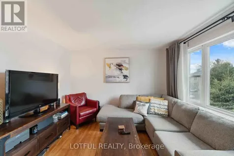 2427 Chasseur Avenue Ottawa ON K1V 8E5