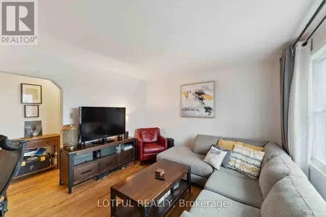 2427 Chasseur Avenue Ottawa ON K1V 8E5