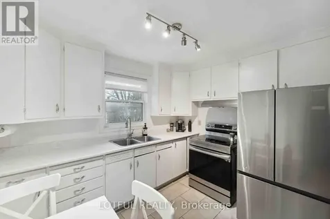 2427 Chasseur Avenue Ottawa ON K1V 8E5