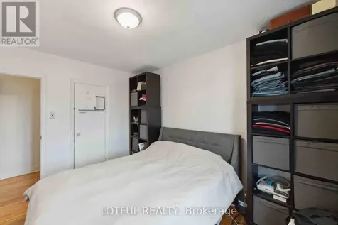 2427 Chasseur Avenue Ottawa ON K1V 8E5