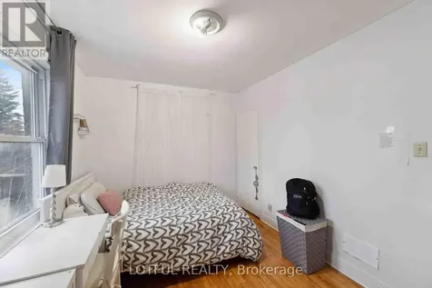 2427 Chasseur Avenue Ottawa ON K1V 8E5