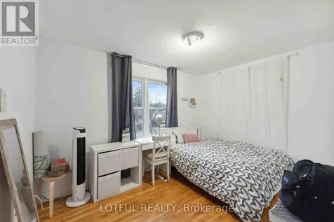 2427 Chasseur Avenue Ottawa ON K1V 8E5