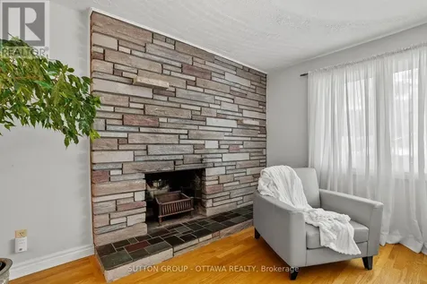 45 Larkspur Drive Ottawa ON K2H 6K8