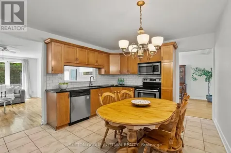 45 Larkspur Drive Ottawa ON K2H 6K8