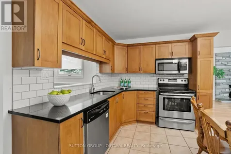 45 Larkspur Drive Ottawa ON K2H 6K8