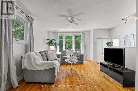 45 Larkspur Drive Ottawa ON K2H 6K8