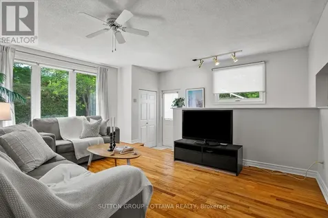 45 Larkspur Drive Ottawa ON K2H 6K8