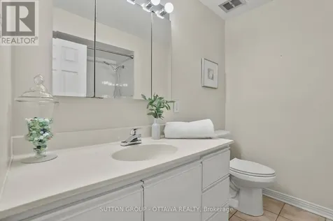 45 Larkspur Drive Ottawa ON K2H 6K8