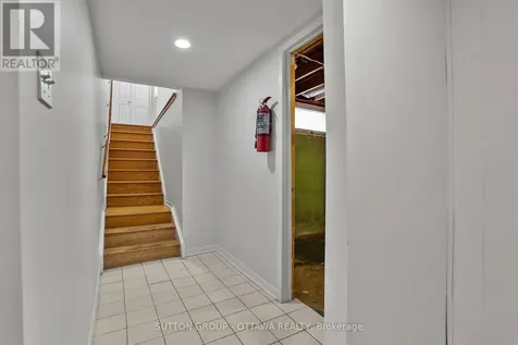 45 Larkspur Drive Ottawa ON K2H 6K8