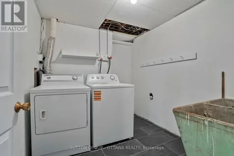 45 Larkspur Drive Ottawa ON K2H 6K8
