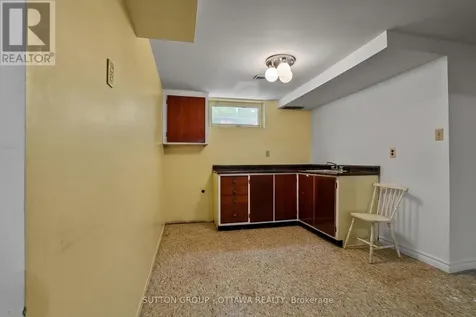 45 Larkspur Drive Ottawa ON K2H 6K8