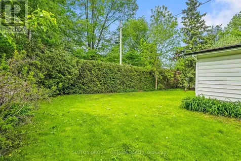 45 Larkspur Drive Ottawa ON K2H 6K8