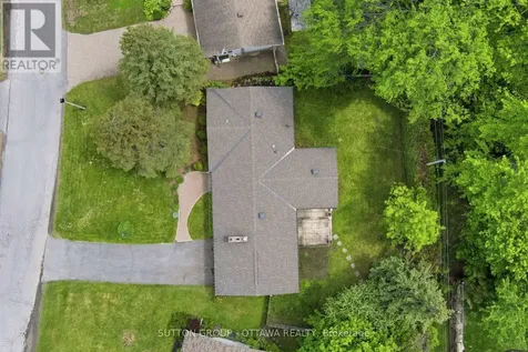 45 Larkspur Drive Ottawa ON K2H 6K8
