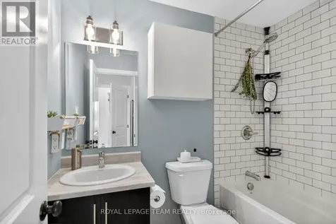 569 Clemency Crescent Ottawa ON K2J 6R8