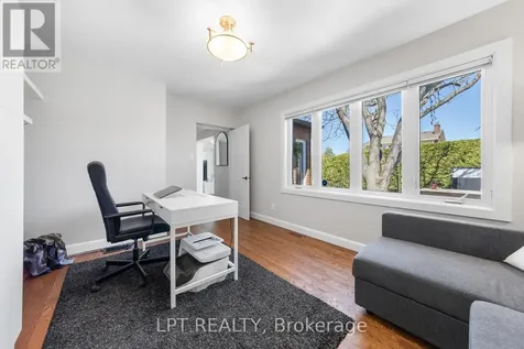 11 Elderwood Trail Ottawa ON K2S 1C9