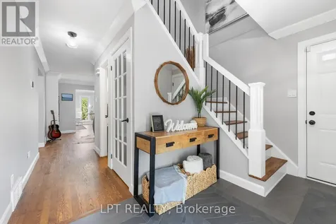 11 Elderwood Trail Ottawa ON K2S 1C9