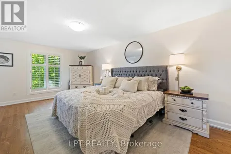 11 Elderwood Trail Ottawa ON K2S 1C9