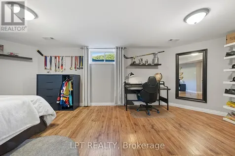 11 Elderwood Trail Ottawa ON K2S 1C9