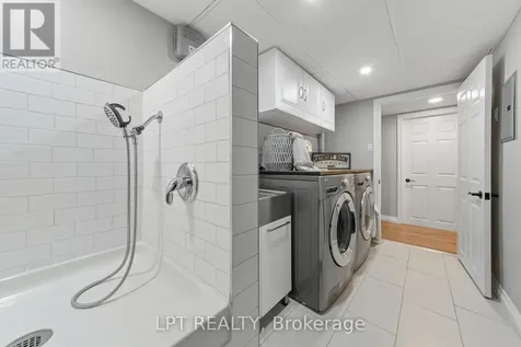 11 Elderwood Trail Ottawa ON K2S 1C9