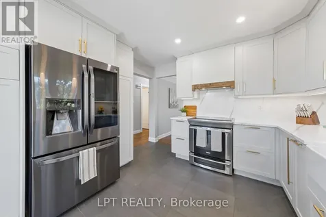 11 Elderwood Trail Ottawa ON K2S 1C9