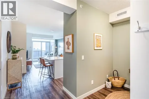 2093 Fairview Street Burlington ON L7R 0E6