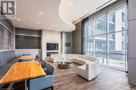 2093 Fairview Street Burlington ON L7R 0E6