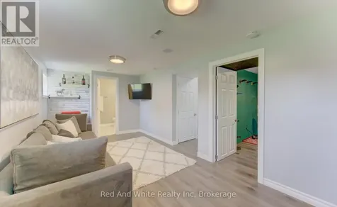 1828 Earlwood Drive Cambridge ON N3H 5A3