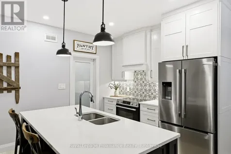 4 Mackenzie John Crescent Brighton ON K0K 1H0
