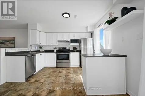 320 Wiffen Private Ottawa ON K2H 1G3
