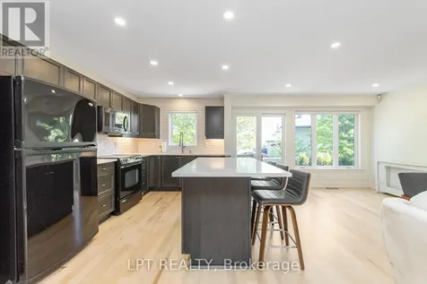 275 Tewsley Drive Ottawa ON K1V 0Y6