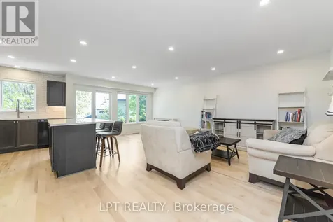 275 Tewsley Drive Ottawa ON K1V 0Y6
