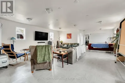 26 Aylmer Avenue Ottawa ON K1S 2W9