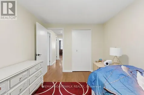 4 Glen Park Drive Ottawa ON K1B 3Z2