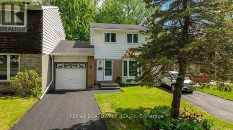 4 Glen Park Drive Ottawa ON K1B 3Z2