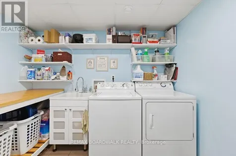 4 Glen Park Drive Ottawa ON K1B 3Z2