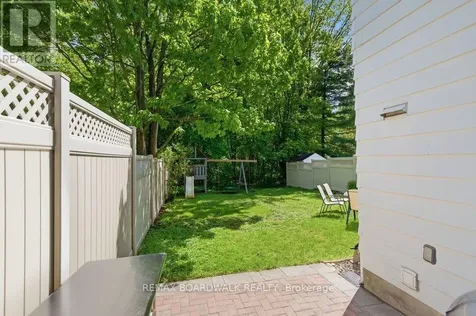 4 Glen Park Drive Ottawa ON K1B 3Z2