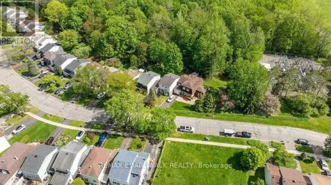 4 Glen Park Drive Ottawa ON K1B 3Z2