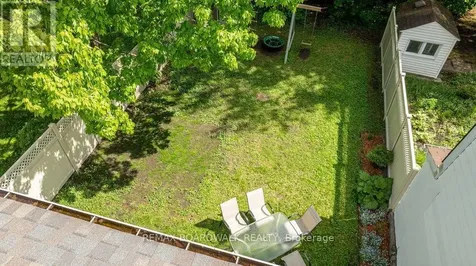 4 Glen Park Drive Ottawa ON K1B 3Z2