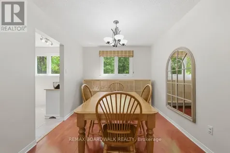 4 Glen Park Drive Ottawa ON K1B 3Z2