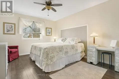 99 Queen Street North Renfrew ON K7V 2A4