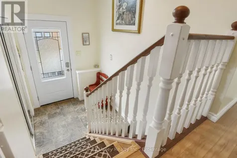 99 Queen Street North Renfrew ON K7V 2A4